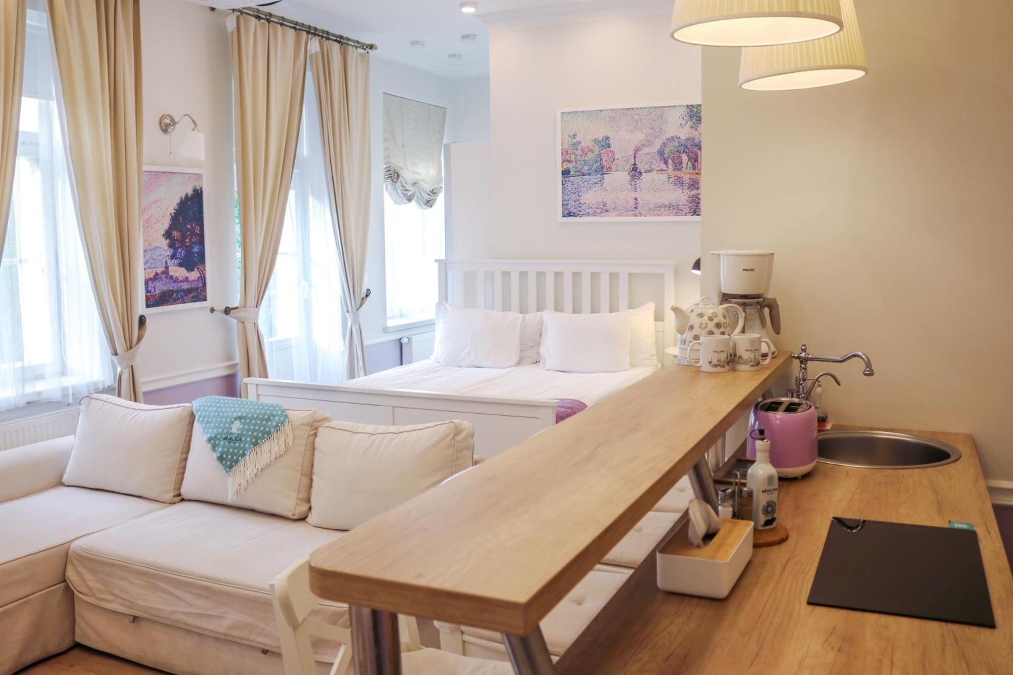 Revelton Suites Талин Екстериор снимка